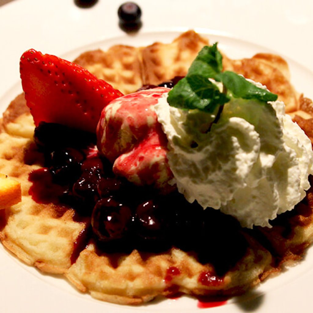 Lekere hausgemachte Waffeln - PETERS Restaurant